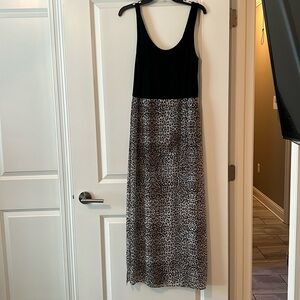 VINCE CAMUTO sleeveless Long Maxi DRESS In black with leopard print Size S
